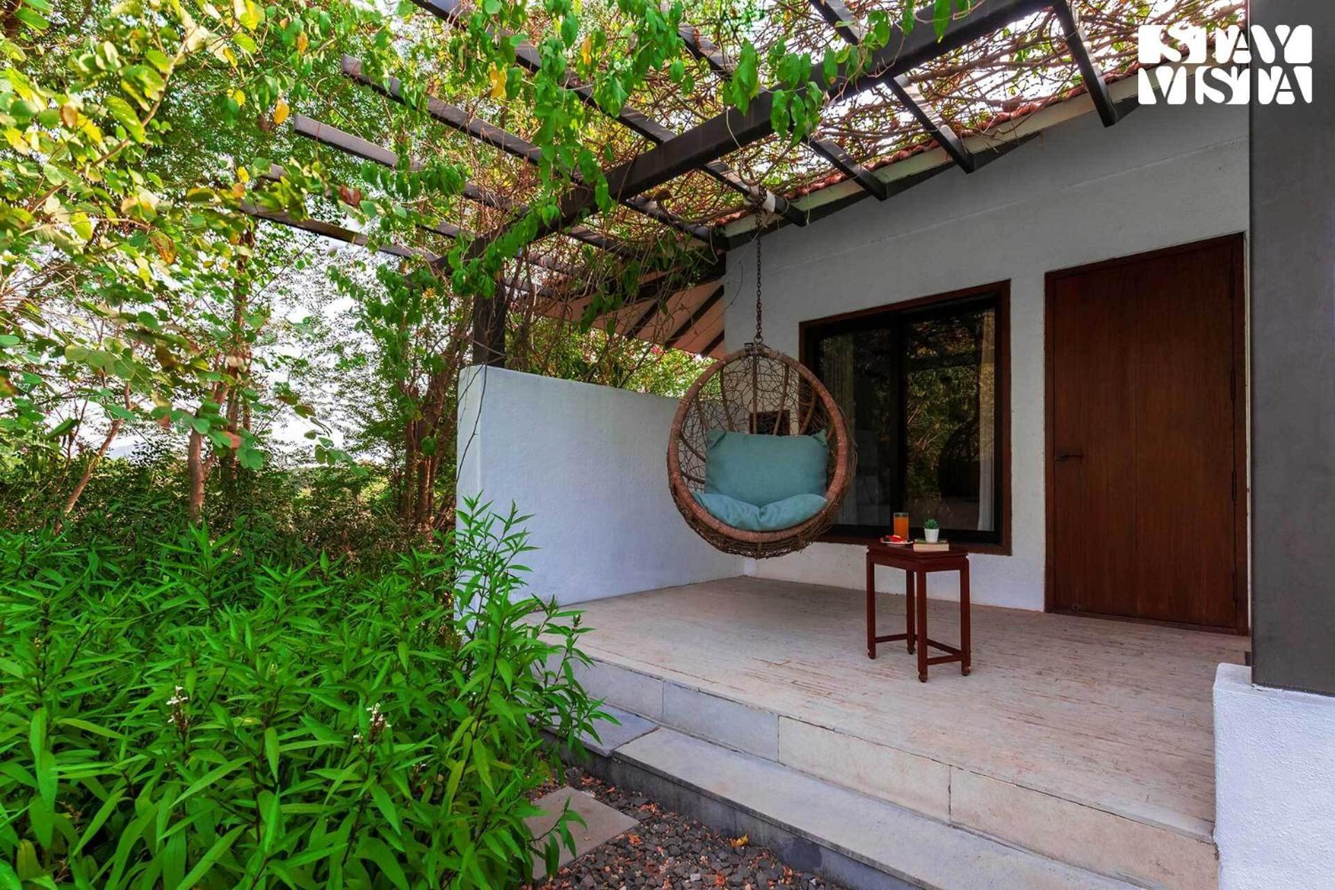 Wander Beyond By Stayvista - Featuring A Bali-Themed Abode And A Refreshing Swimming Pool Alībāg Ngoại thất bức ảnh