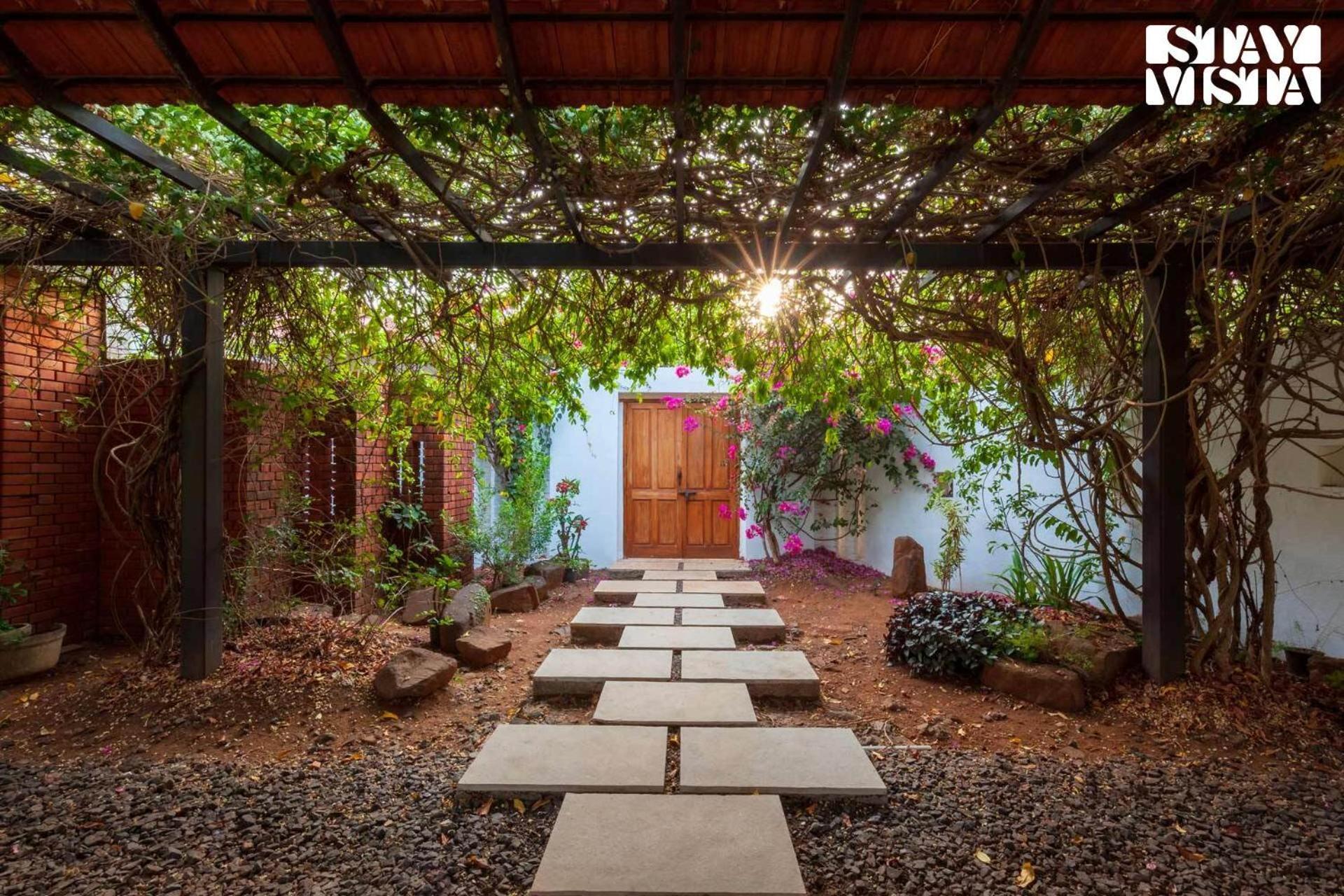 Wander Beyond By Stayvista - Featuring A Bali-Themed Abode And A Refreshing Swimming Pool Alībāg Ngoại thất bức ảnh